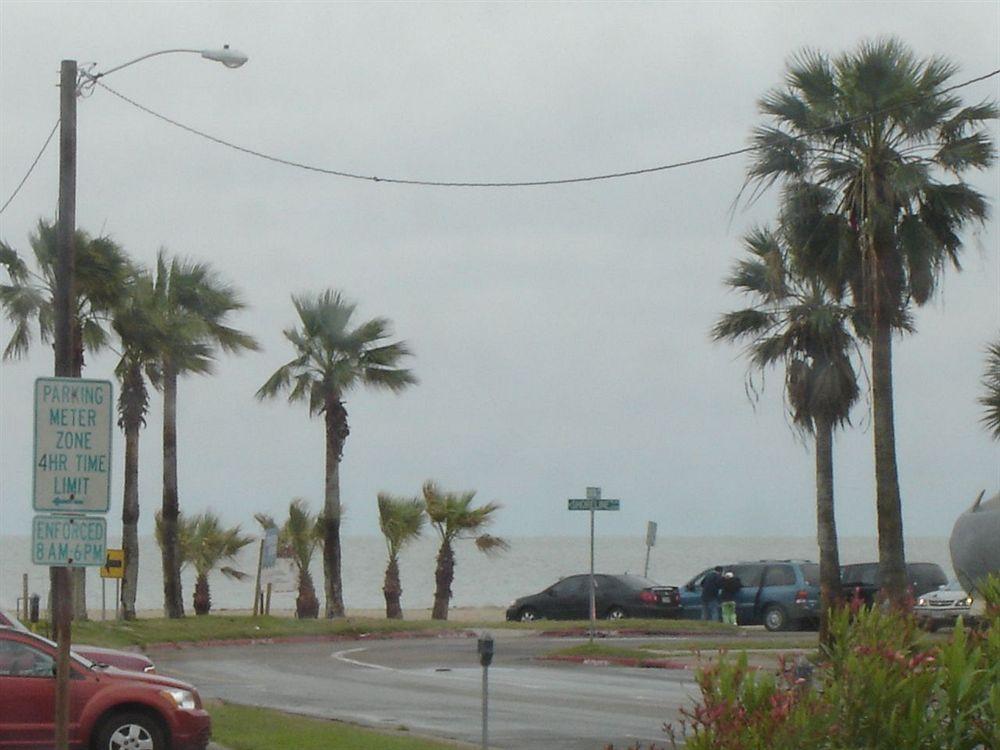 Regency Inn Motel By The Beach Corpus Christi Exterior photo